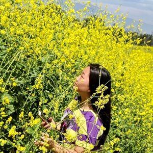 Meet your Posher, Hana